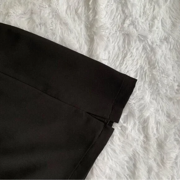 ASTR BLACK FEATHER‎ MINI DRESS - Picture 10 of 13